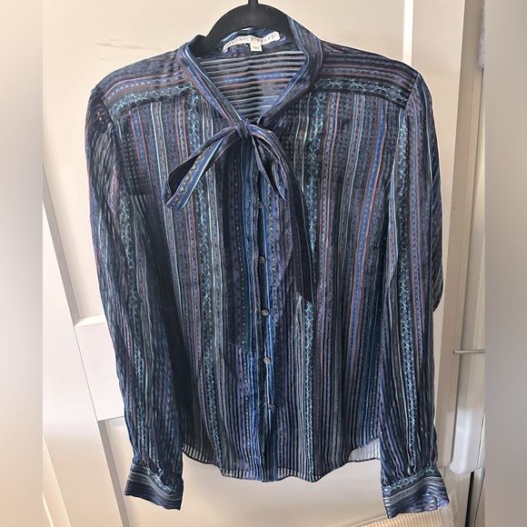 Beautiful Veronica Beard Silk Blouse - Picture 1 of 2
